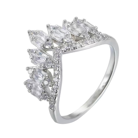 Cubic Zirconia Crown Ring - Picture 8 of 8